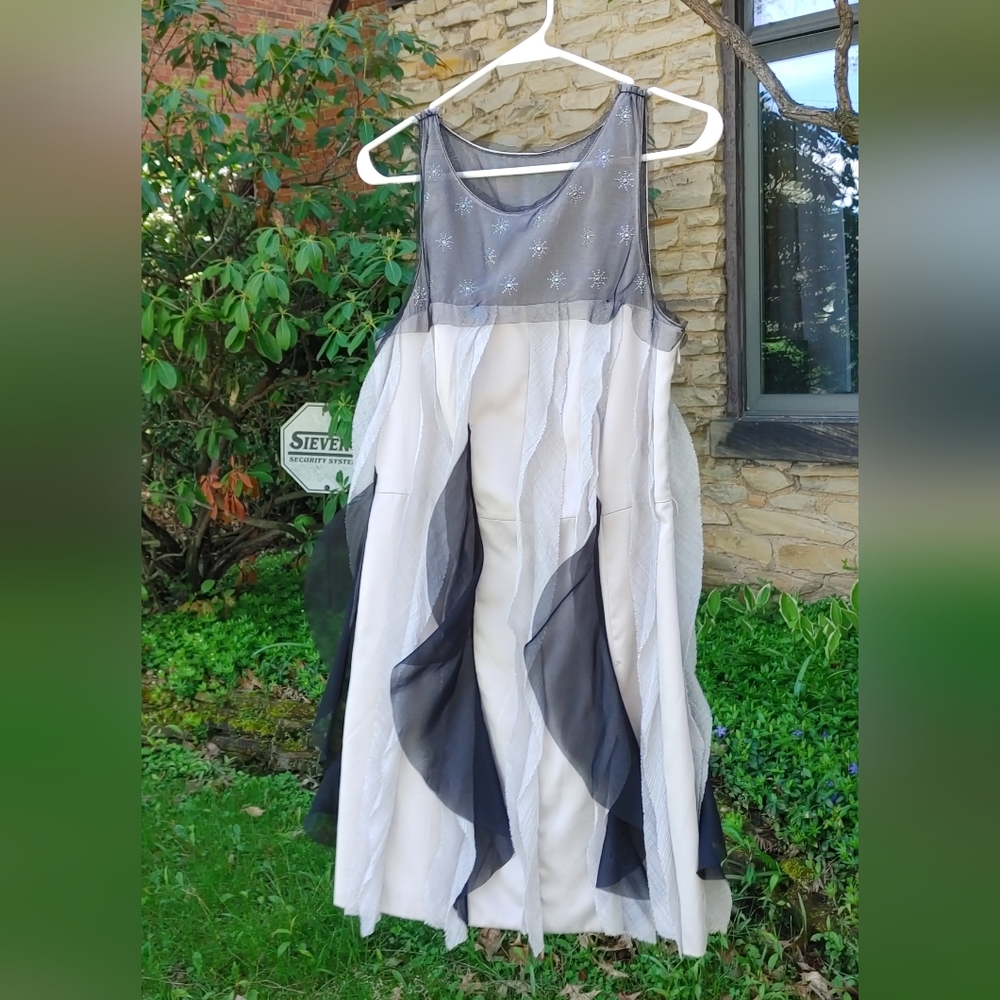 Vera Wang shades of grey summer party dress size small